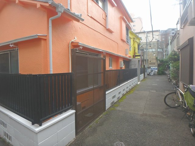 クレール千駄木A棟の外観