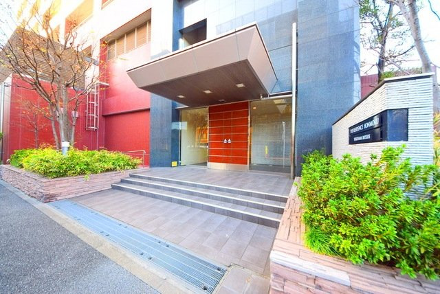 ザ・レジデンス本牧横浜ベイサイドのエントランス