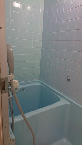 東園田マンションの浴室