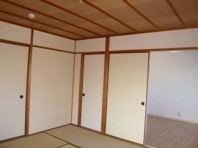 東園田マンションの和室