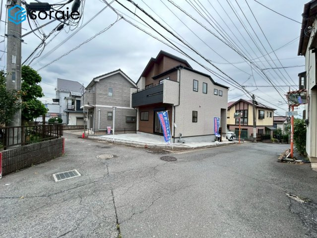 所沢市松郷　新築戸建の前面道路含む現地写真