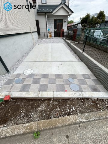 所沢市松郷　新築戸建の駐車場