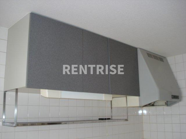 クラウンズマンションのロビー|キッチン（収納）