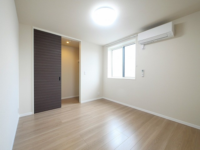 シャーメゾンアイメールの寝室|使い勝手のいい寝室です