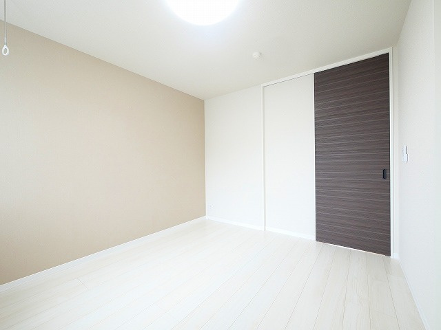 シャーメゾンアイメールの周辺