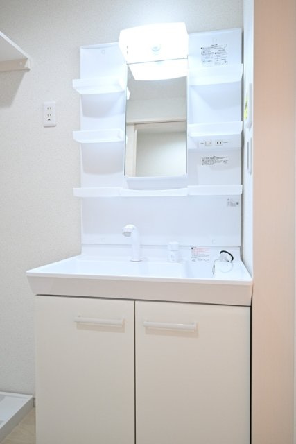 サザンロード飛田給の独立洗面台