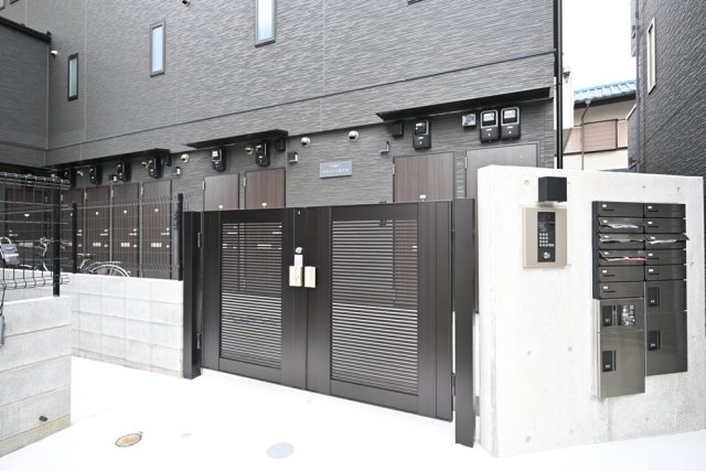 サザンロード飛田給のエントランス