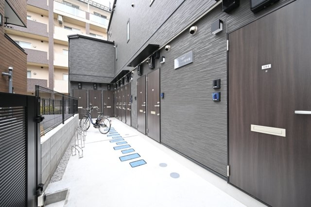 サザンロード飛田給のエントランス