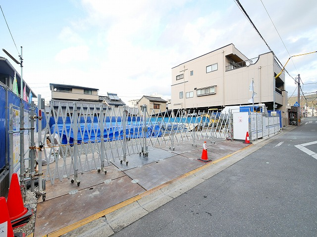 シャーメゾンアイメールの駐車場