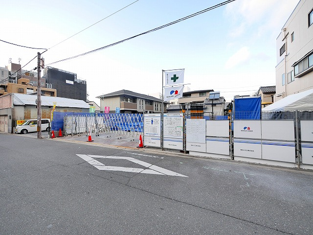 シャーメゾンアイメールの周辺