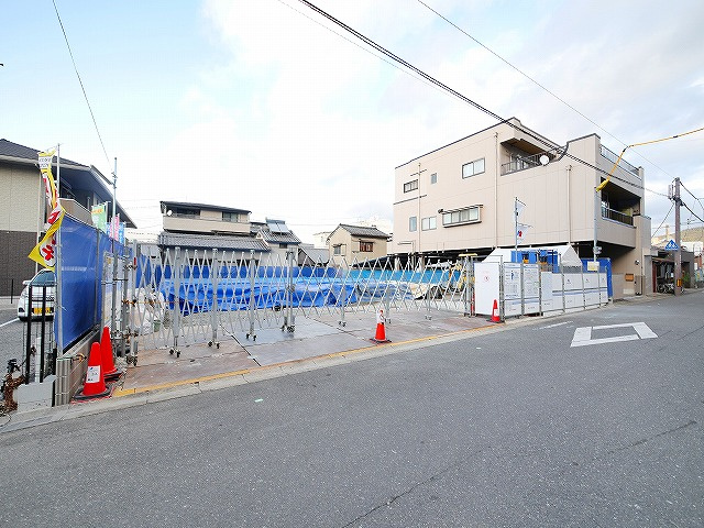 シャーメゾンアイメールの周辺