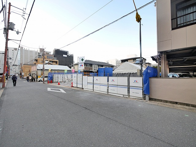 シャーメゾンアイメールの周辺