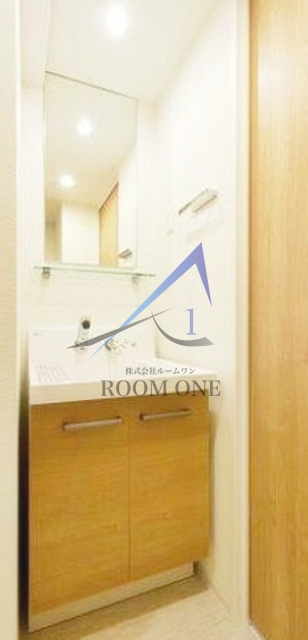 ＳＹＦＯＲＭＥ　ＧＡＫＵＳＨＵＩＮＳＨＩＴＡの洗面所|独立洗面台です。