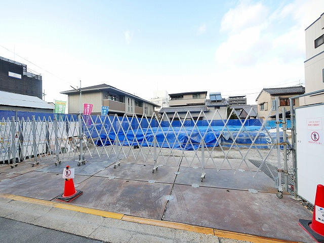 シャーメゾンアイメールの駐車場