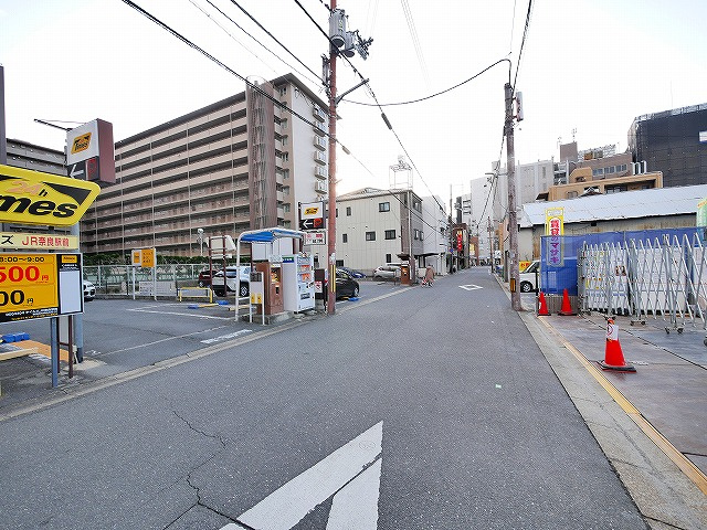 シャーメゾンアイメールの駐車場