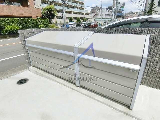 イアース八王子のその他共用部分|敷地内ごみ置き場です。