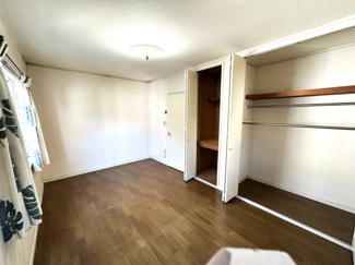 【その他】 | 千葉市緑区椎名崎町　中古戸建　京成千原線【おゆみ野駅】 | ２階、洋室7.5帖です。収納も豊富です。