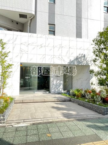 クレイシア入谷のエントランス