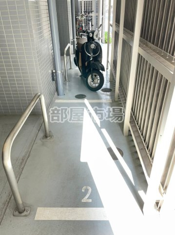 クレイシア入谷のその他共用部分|バイク置き場