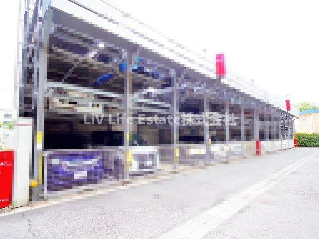 東村山市萩山町５丁目の賃貸マンションの駐車場