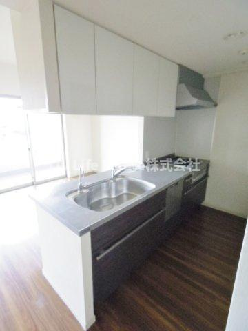 東村山市萩山町５丁目の賃貸マンションのキッチン