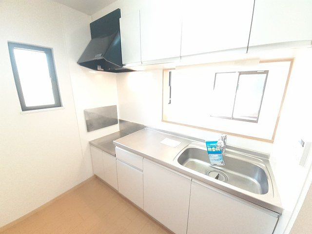 クリスタル・コートのキッチン|キッチンでお料理をお楽しみください