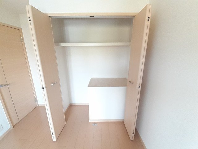 クリスタル・コートの収納|ちょっとした収納スペースも充実しています