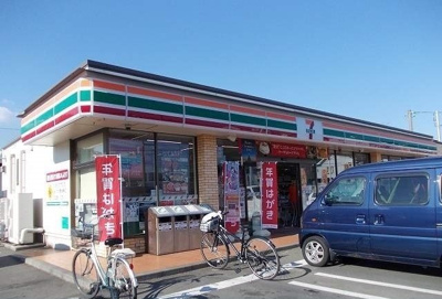 【周辺】 | ア・ラ・モード２００２ | セブンイレブン岩原店まで180m