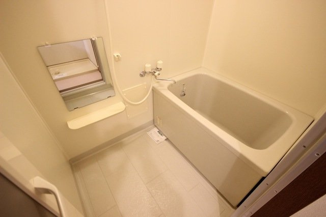 グリーンビラ六甲の浴室|日々の疲れを癒すお風呂付です