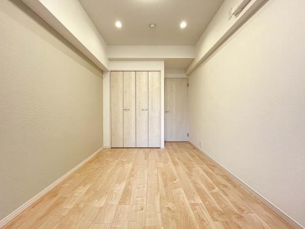 浦和針ヶ谷パーク・ホームズフィオーレの洋室|南西側の洋室　6.2帖