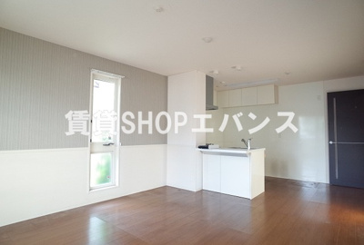 【居間・リビング】 | メゾンドール | ゆったりとした居間です