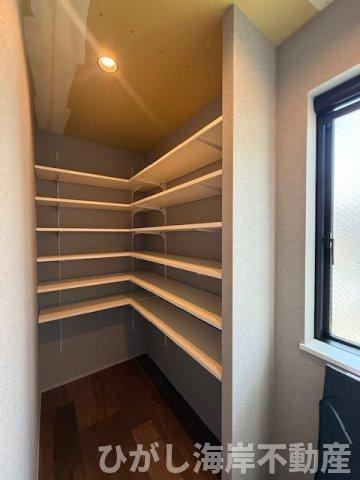 茅ヶ崎市赤羽根　新築戸建の収納|パントリー