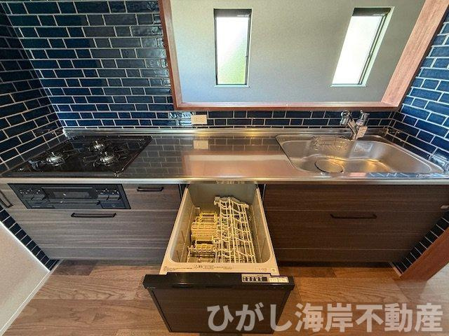 茅ヶ崎市赤羽根　新築戸建のキッチン|食洗器付きシステムキッチン