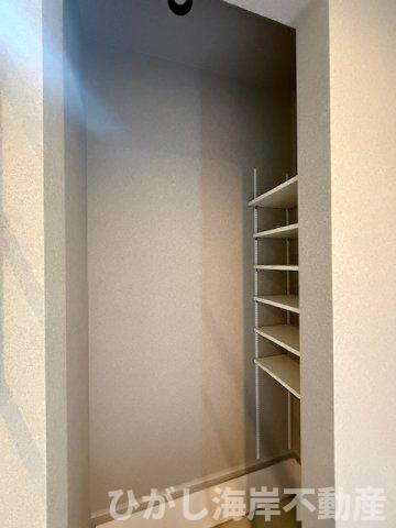茅ヶ崎市赤羽根　新築戸建の設備|シューズインクローク