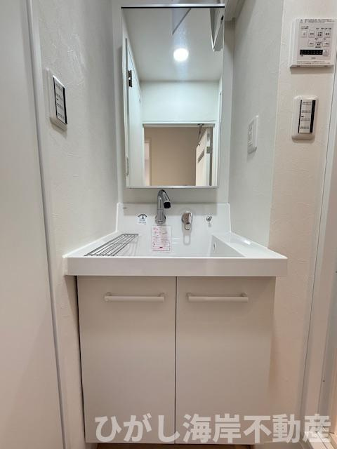 平塚ニューライフ ３棟の独立洗面台|新規リフォーム完了！　洗面化粧台