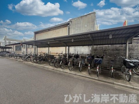 平塚ニューライフ ３棟の駐輪場|敷地内駐輪場