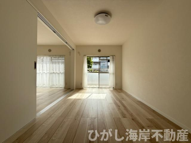 平塚ニューライフ ３棟の居間・リビング|新規リフォーム完了！　LDK