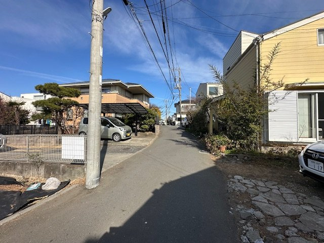 藤沢市辻堂６丁目　売地の前面道路含む現地写真|現地外観
