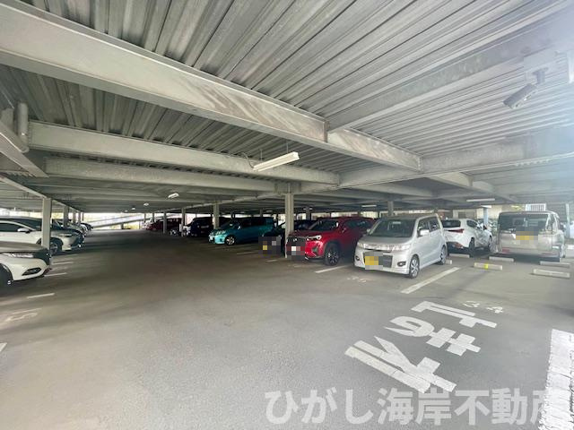 エンゼル茅ヶ崎リバーヴェールの駐車場|敷地内駐車場