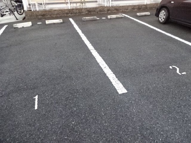 グランモアＺ　Ａ棟の駐車場