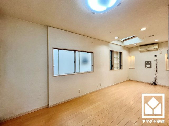 宇治市小倉町春日森の居間・リビング