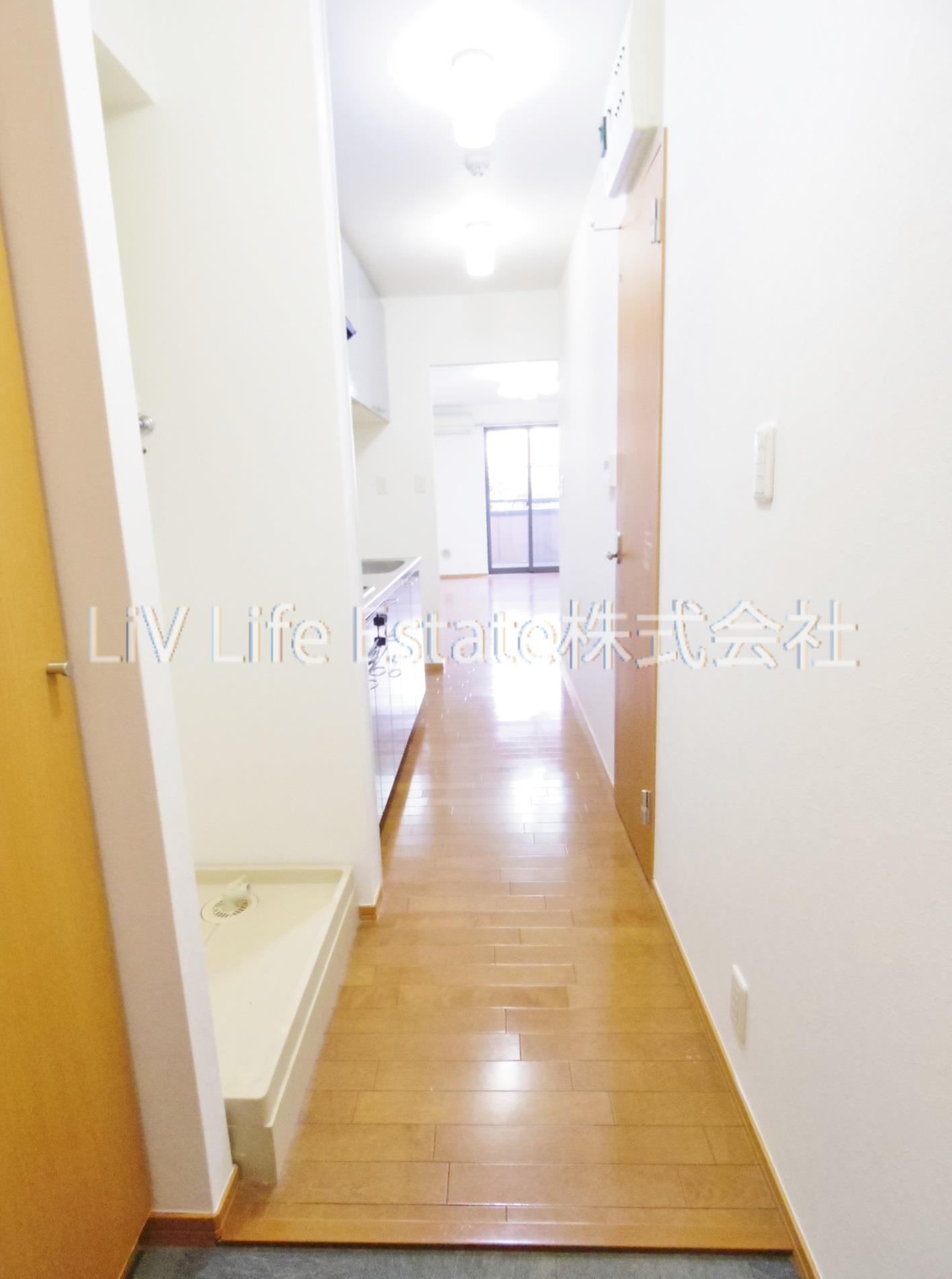 小平市栄町１丁目の賃貸マンションの玄関