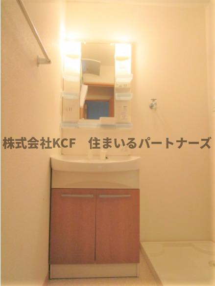 リーベB棟の洗面所|忙しい朝には欠かせない洗面所です
