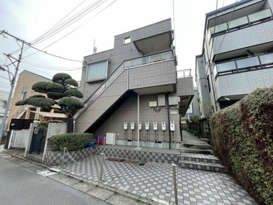 ★目白駅から徒歩４分の立地★