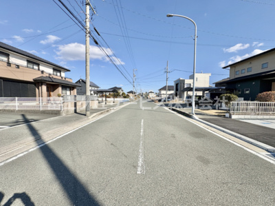 【前面道路含む現地写真】 | 湖西市新居町新居 2期 新築一戸建て 3号棟 | 前面道路含む現地写真です