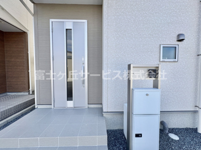 【エントランス】 | 湖西市新居町新居 2期 新築一戸建て 3号棟 | エントランスです