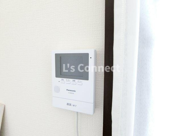 【セキュリティ】 | 霊屋第一コーポナバタ | 突然の来客時もＴＶモニターホンでしっかり確認。