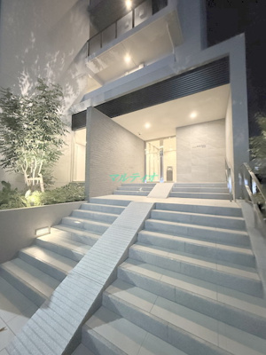 【エントランス】 | ウィステリア青砥