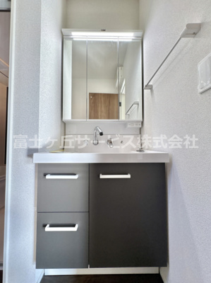 【独立洗面台】 | 湖西市新居町新居 2期 新築一戸建て 4号棟 | 独立洗面化粧台が付いています