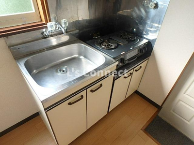 【キッチン】 | 霊屋第一コーポナバタ | ２口ガスコンロ付きのキッチン。（参考写真）